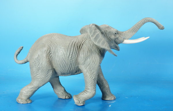 ELASTOLIN Elefant stürmend Masse E153/3