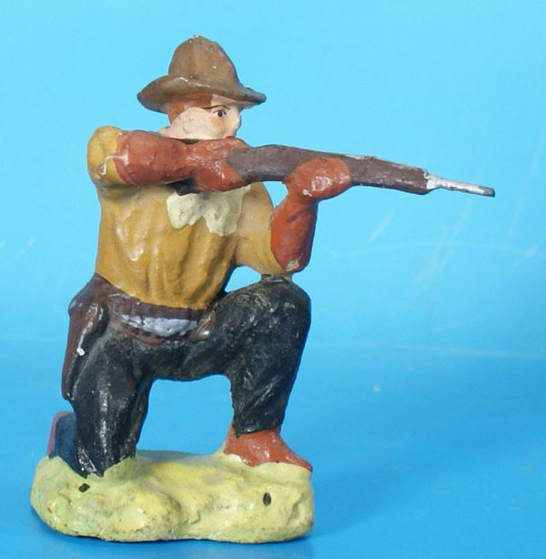 TRICO Cowboy mit Gewehr kniend Masse WTRI005