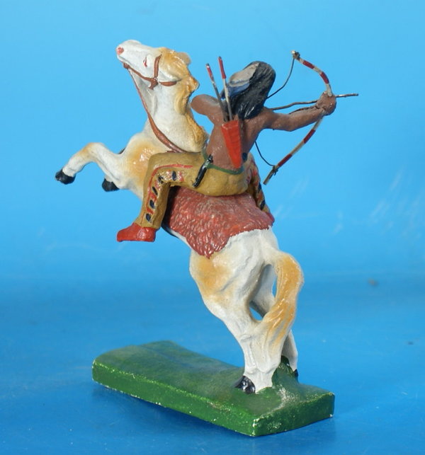 TIPPLE TOPPLE Indianer mit Bogen zu Pferd Masse um 1950 WTT025